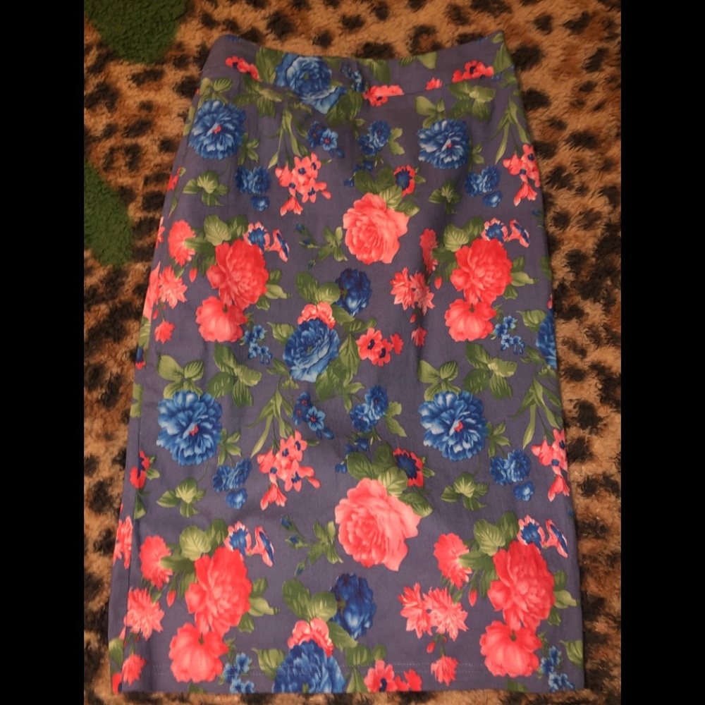 Floral pencil skirt